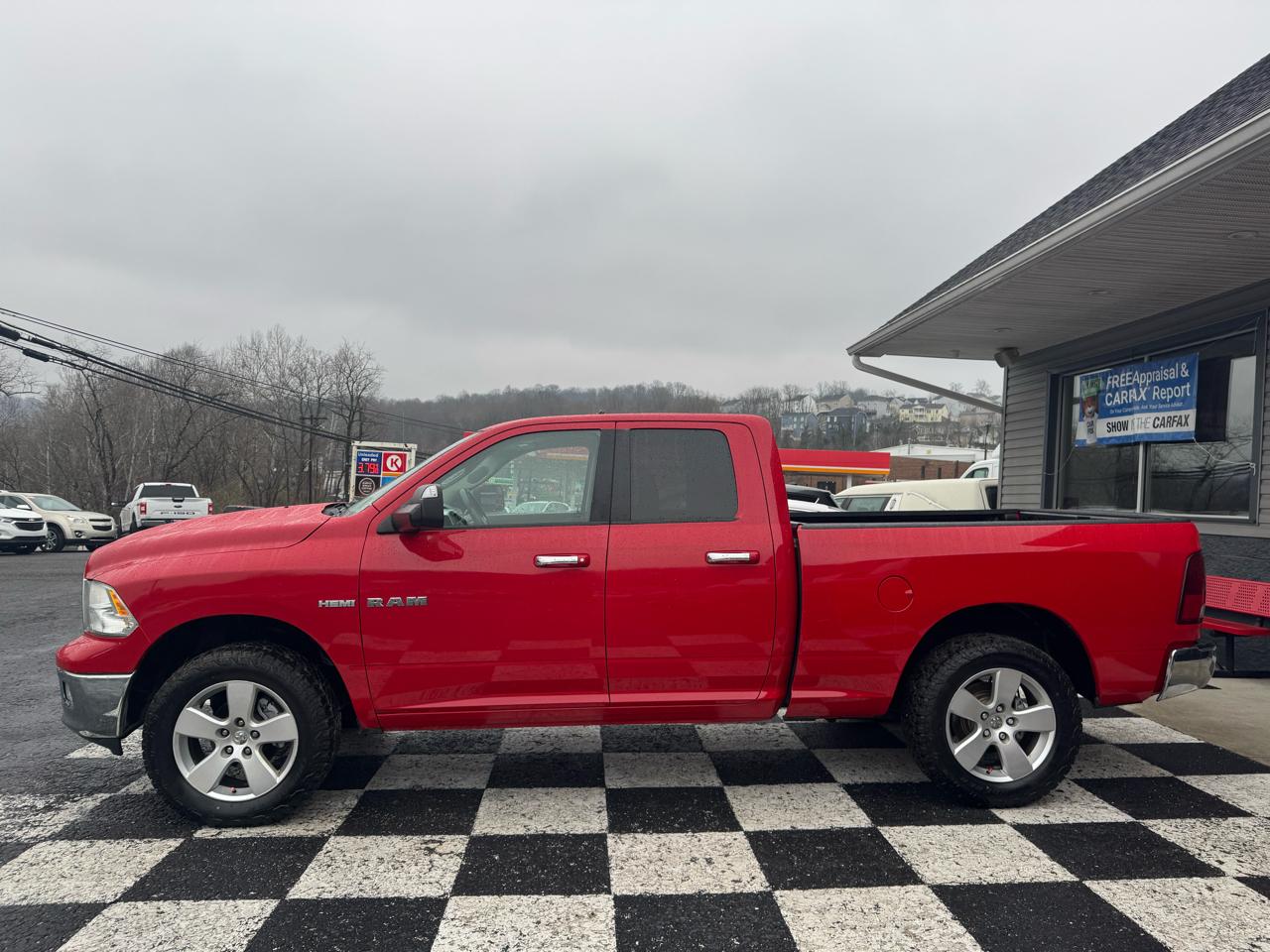 Dodge Ram 1500 4WD Quad Cab 140.5" SLT 2010