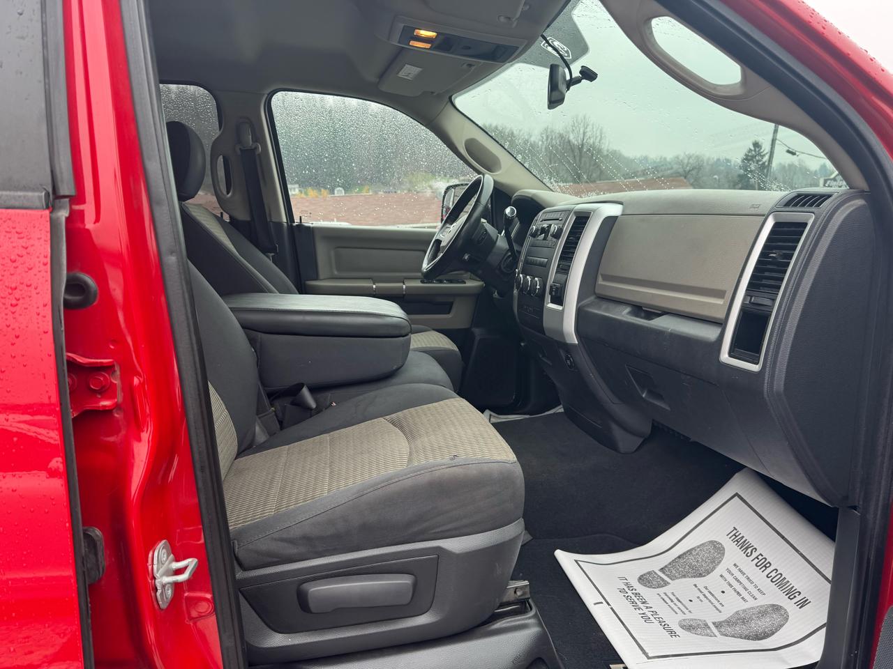 Dodge Ram 1500 4WD Quad Cab 140.5" SLT 2010