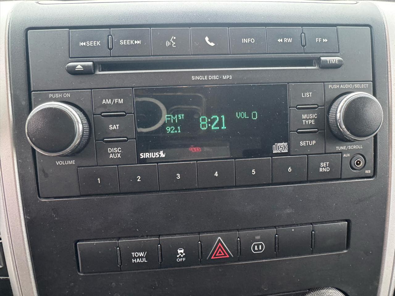 Dodge Ram 1500 4WD Quad Cab 140.5" SLT 2010