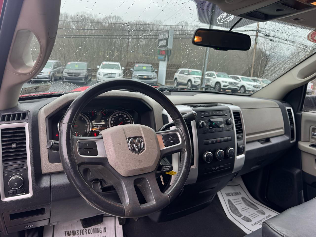 Dodge Ram 1500 4WD Quad Cab 140.5" SLT 2010