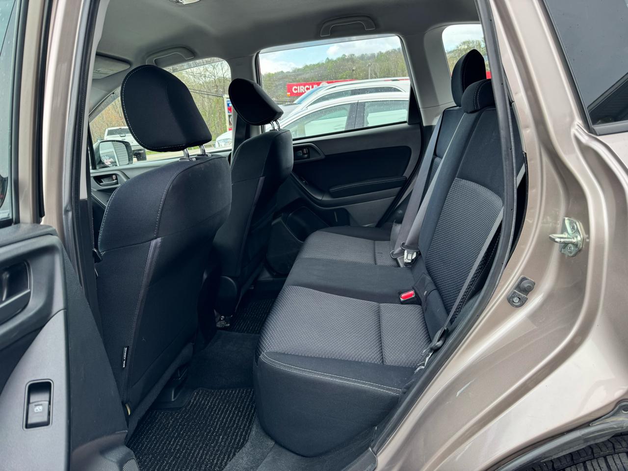 Subaru Forester 4dr CVT 2.5i PZEV 2015