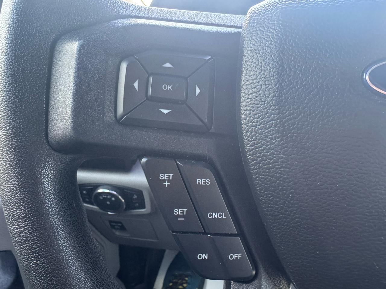 Ford F-150 4WD SuperCrew 139" XL 2017