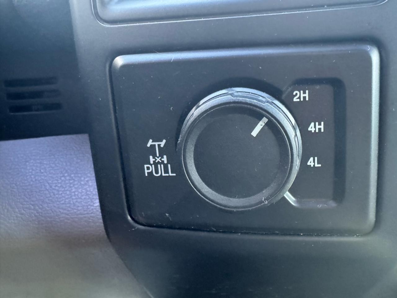 Ford F-150 4WD SuperCrew 139" XL 2017