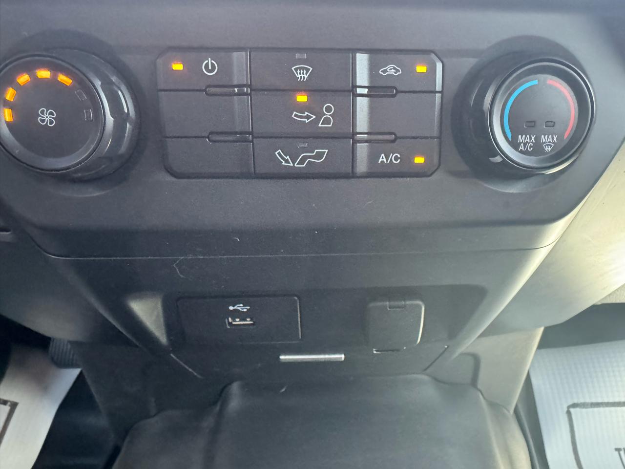 Ford F-150 4WD SuperCrew 139" XL 2017