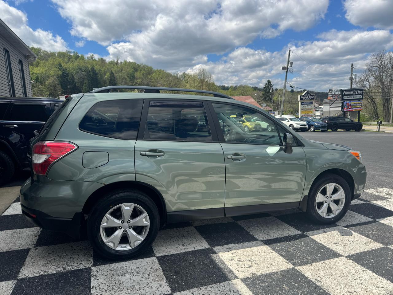 Subaru Forester 4dr CVT 2.5i Premium PZEV 2016