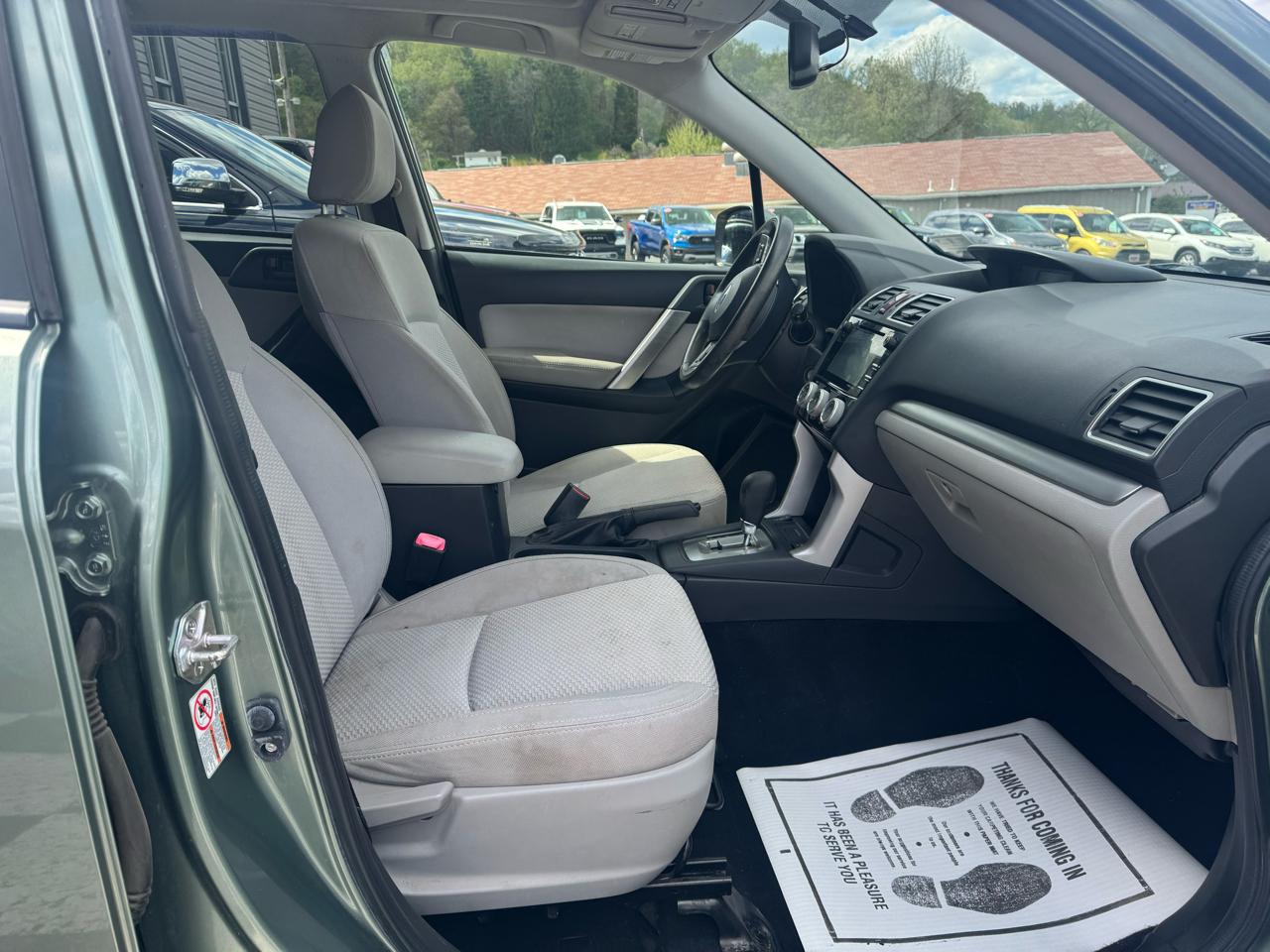 Subaru Forester 4dr CVT 2.5i Premium PZEV 2016