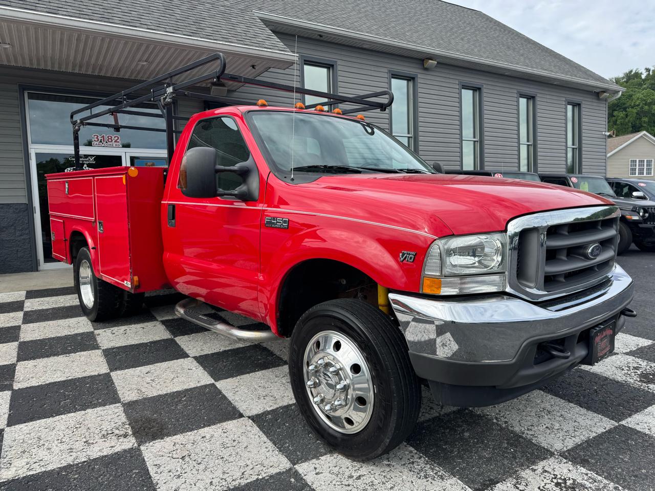 Ford Super Duty F-450 DRW Reg Cab 141" WB 60" CA XLT 2004
