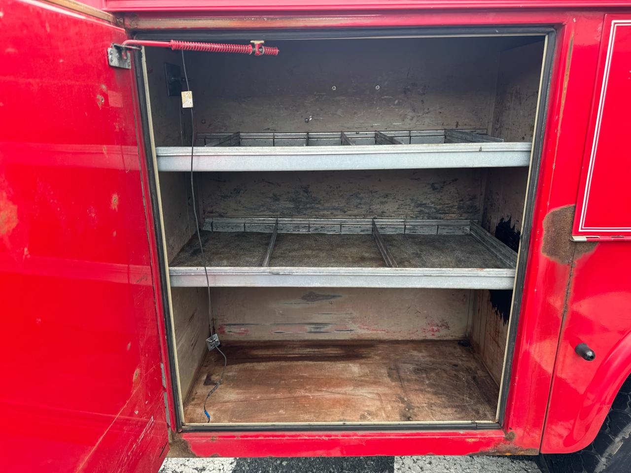 Ford Super Duty F-450 DRW Reg Cab 141" WB 60" CA XLT 2004