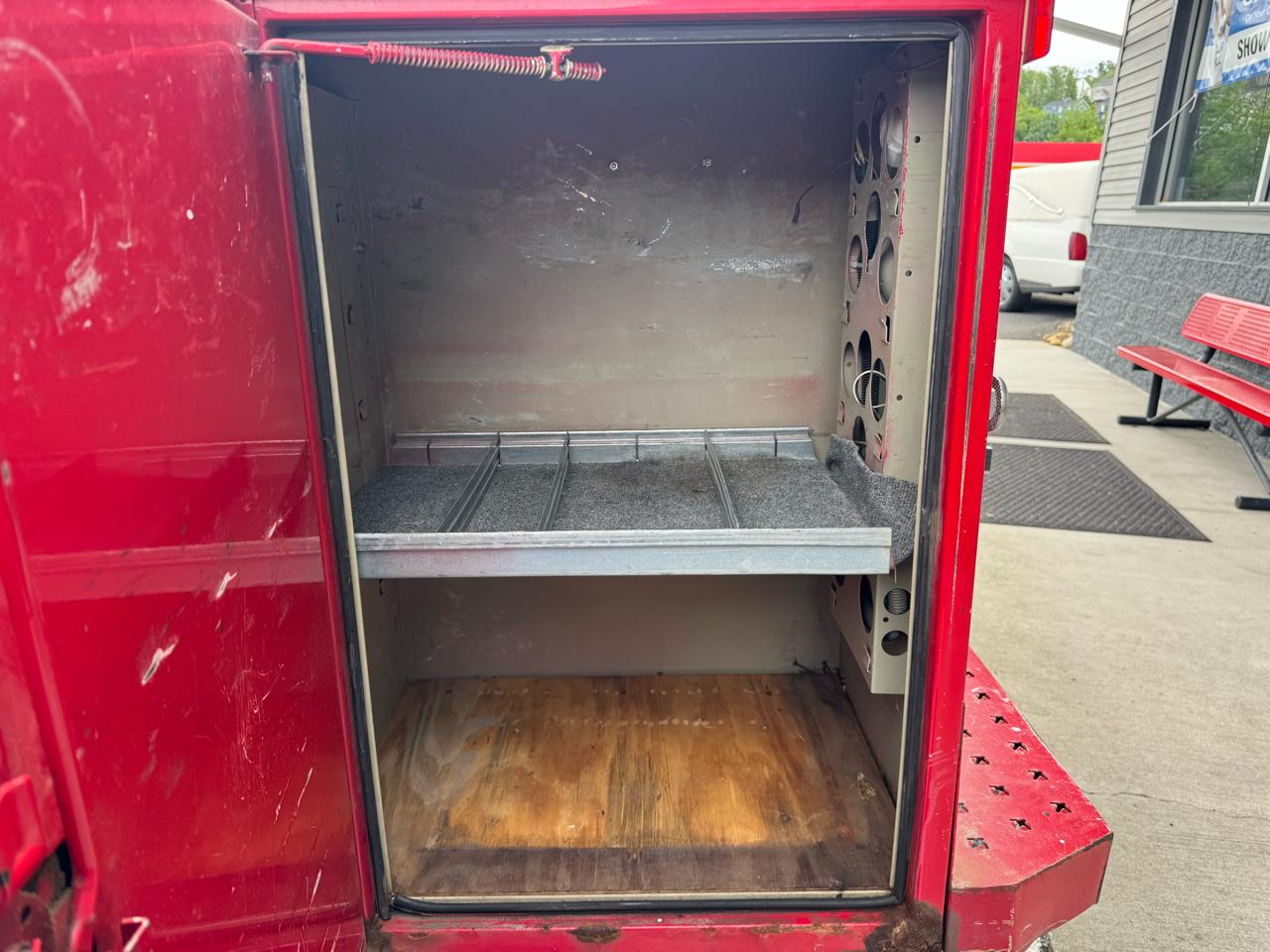 Ford Super Duty F-450 DRW Reg Cab 141" WB 60" CA XLT 2004