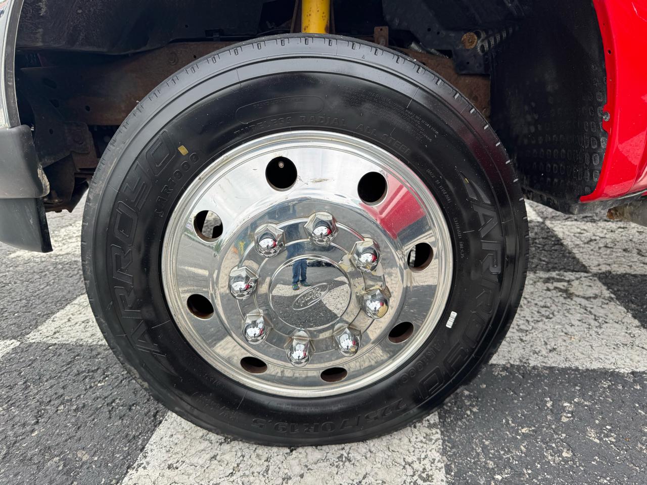 Ford Super Duty F-450 DRW Reg Cab 141" WB 60" CA XLT 2004