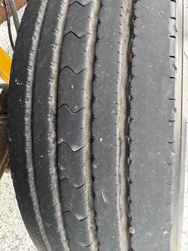 Ford Super Duty F-450 DRW Reg Cab 141" WB 60" CA XLT 2004