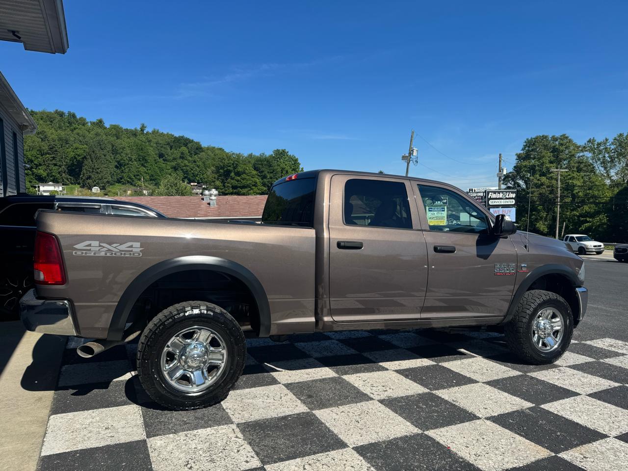 RAM 2500 Tradesman 4x4 Crew Cab 6'4" Box 2018