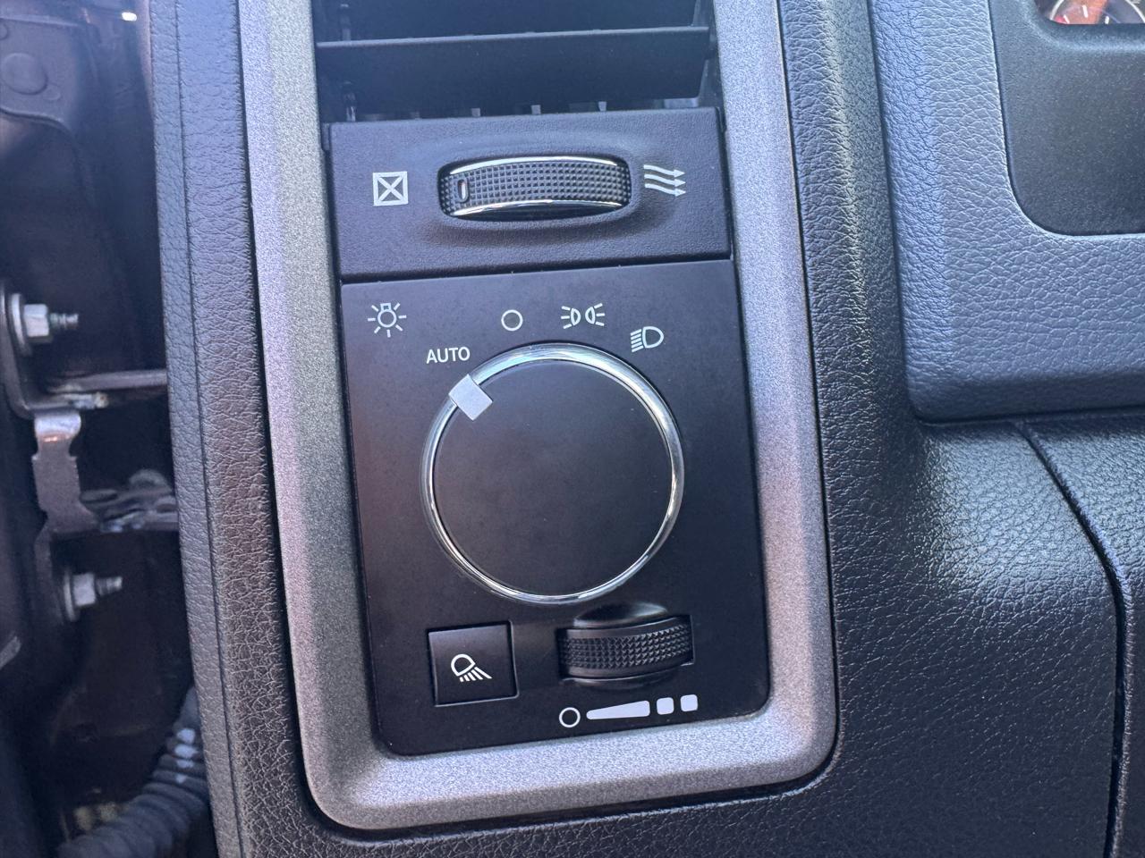 RAM 2500 Tradesman 4x4 Crew Cab 6'4" Box 2018