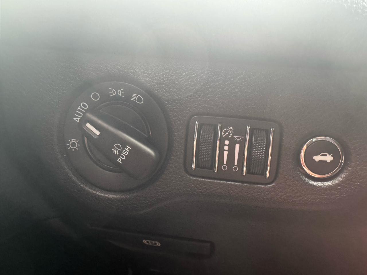 Dodge Challenger 2dr Cpe R/T Plus 2015