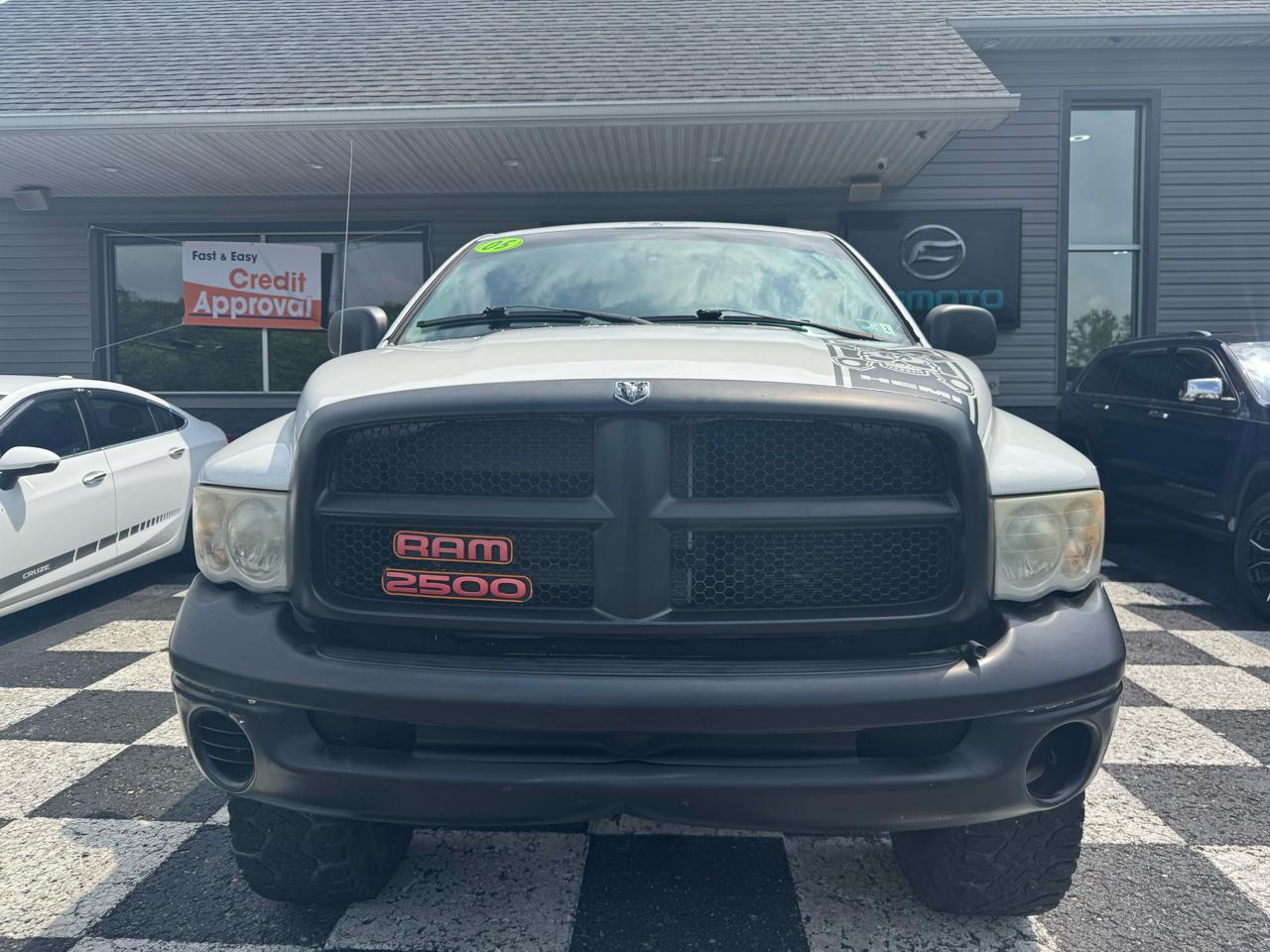 Dodge Ram 2500 4dr Quad Cab 160.5" WB 4WD ST 2005