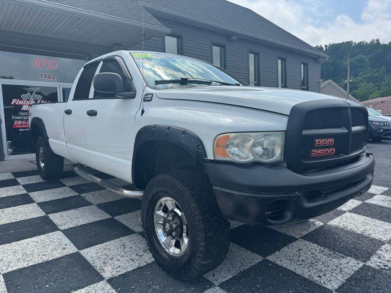Dodge Ram 2500 4dr Quad Cab 160.5" WB 4WD ST 2005