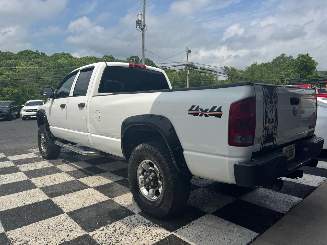 Dodge Ram 2500 4dr Quad Cab 160.5" WB 4WD ST 2005