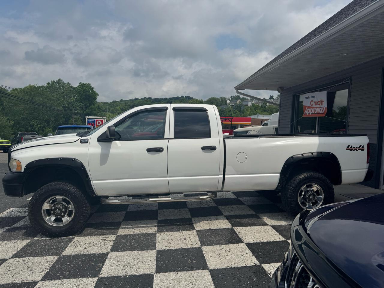 Dodge Ram 2500 4dr Quad Cab 160.5" WB 4WD ST 2005