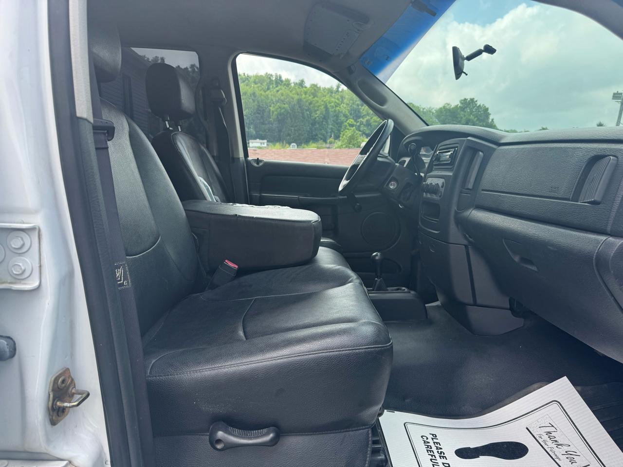 Dodge Ram 2500 4dr Quad Cab 160.5" WB 4WD ST 2005