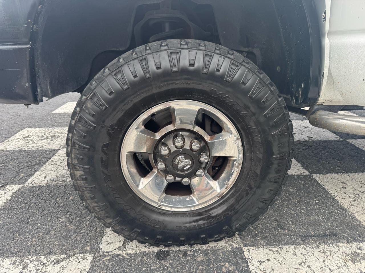 Dodge Ram 2500 4dr Quad Cab 160.5" WB 4WD ST 2005