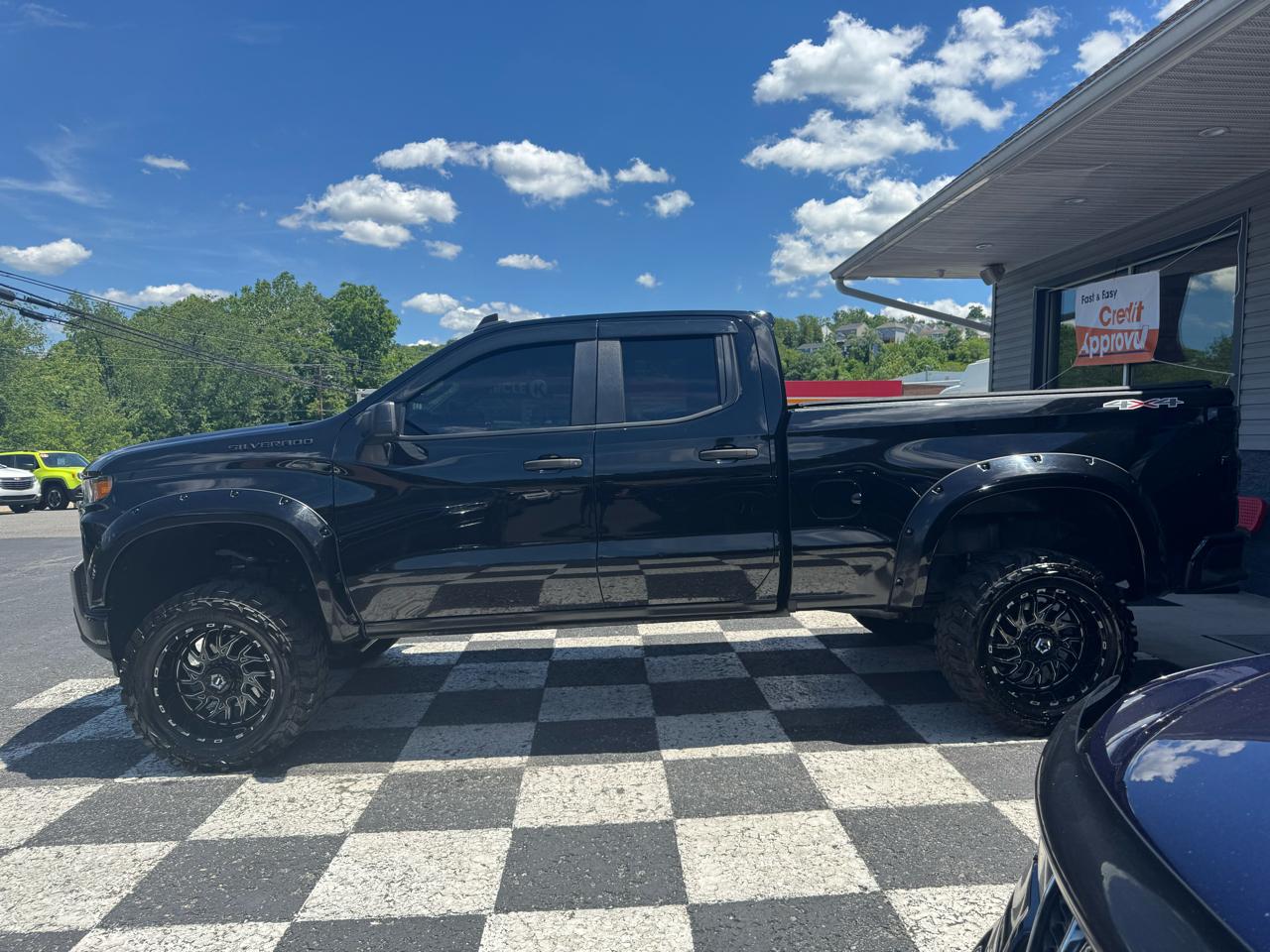 Chevrolet Silverado 1500 4WD Double Cab 147" Custom 2020