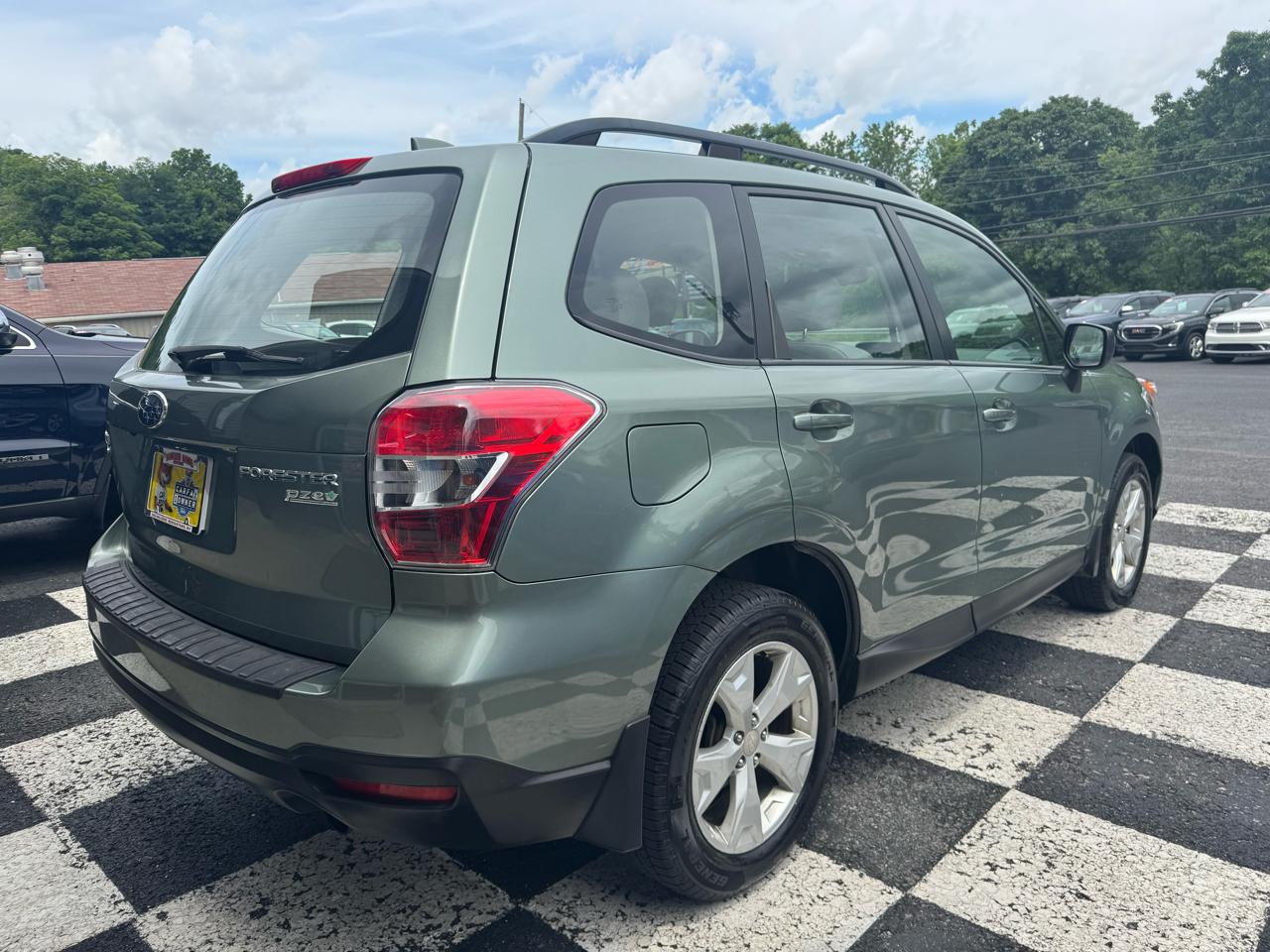 Subaru Forester 4dr CVT 2.5i PZEV 2016