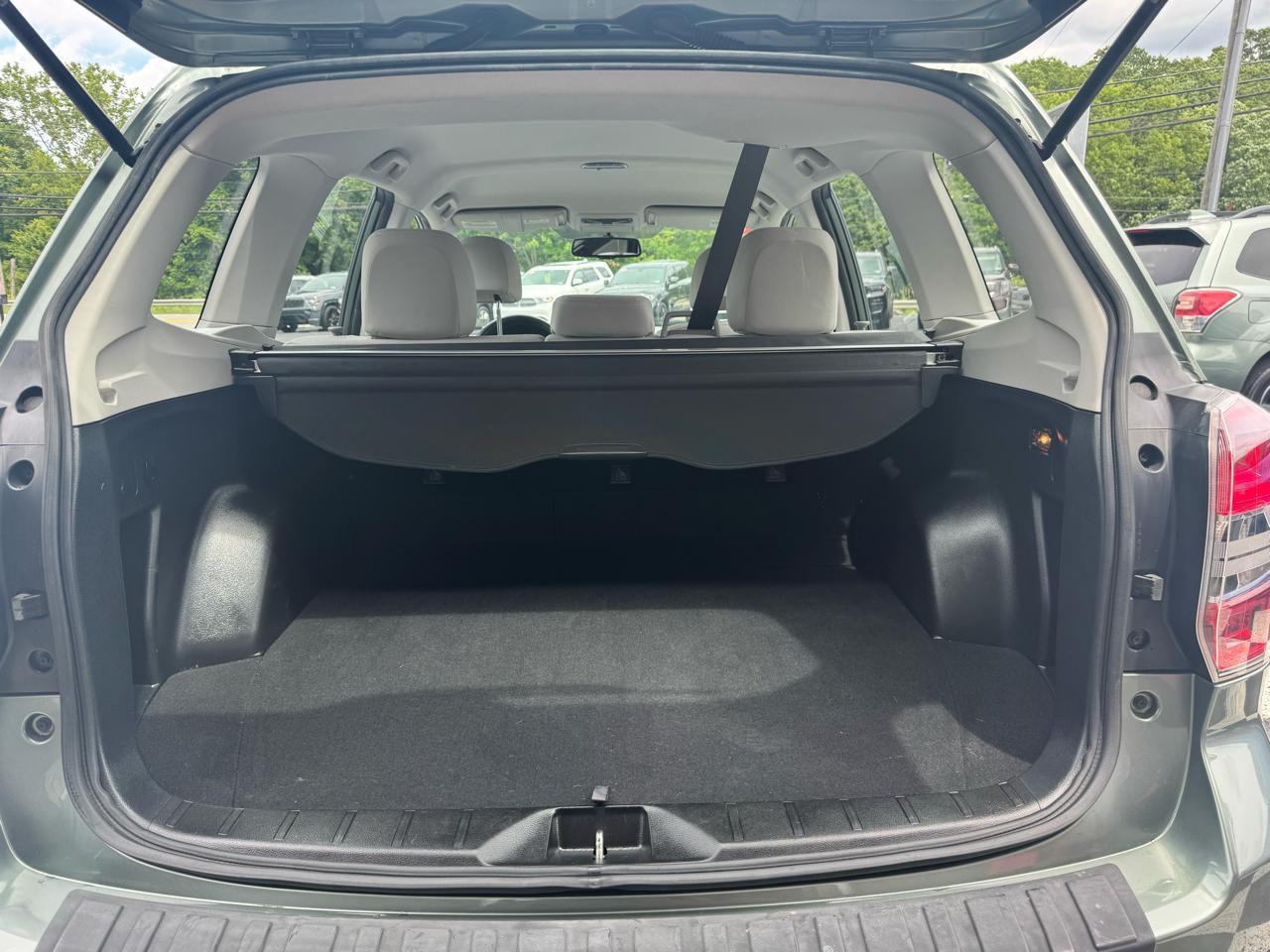 Subaru Forester 4dr CVT 2.5i PZEV 2016