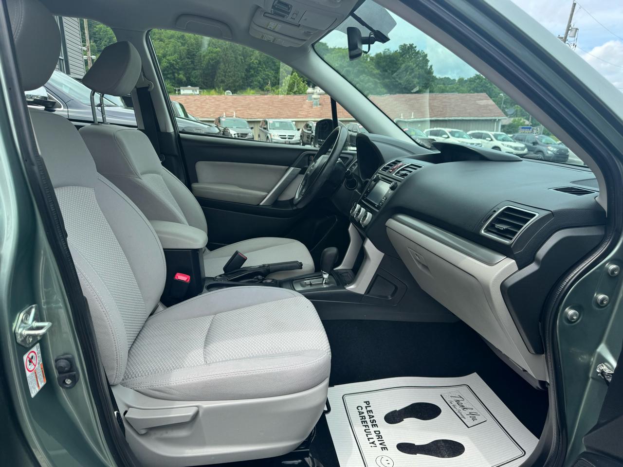Subaru Forester 4dr CVT 2.5i PZEV 2016