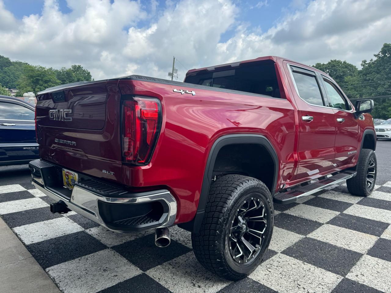 GMC Sierra 1500 4WD Crew Cab 147" SLT 2020