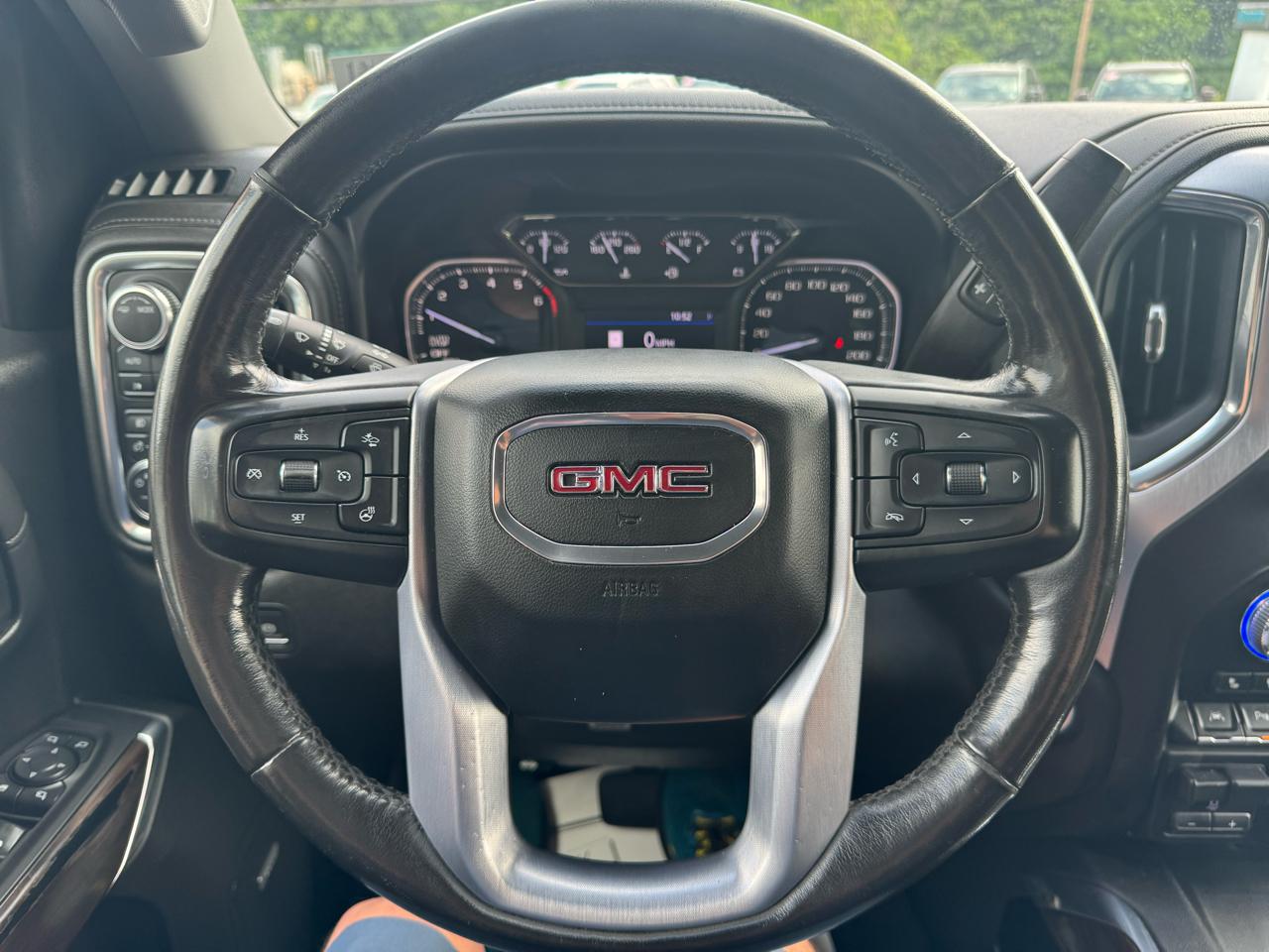 GMC Sierra 1500 4WD Crew Cab 147" SLT 2020