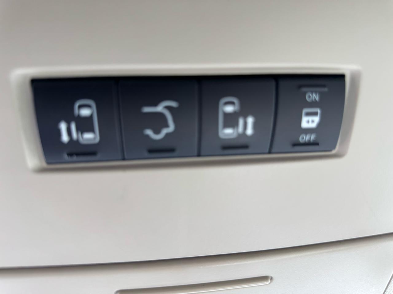Dodge Grand Caravan  2012