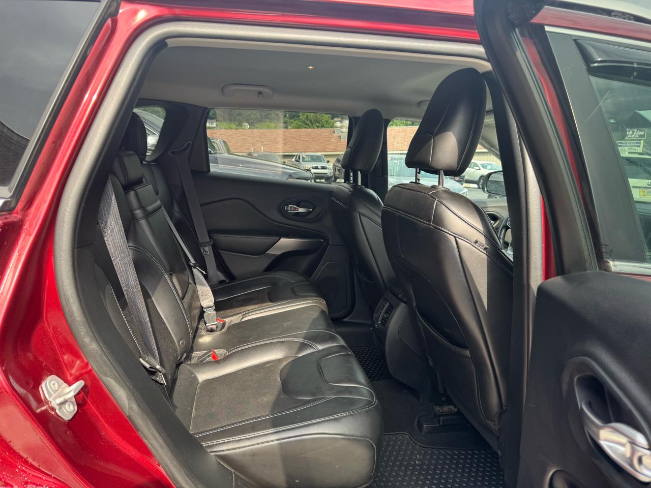 Jeep Cherokee Latitude Plus 4x4 2019
