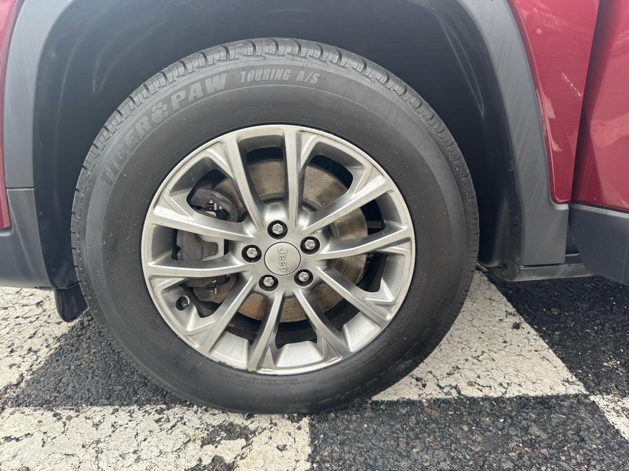 Jeep Cherokee Latitude Plus 4x4 2019