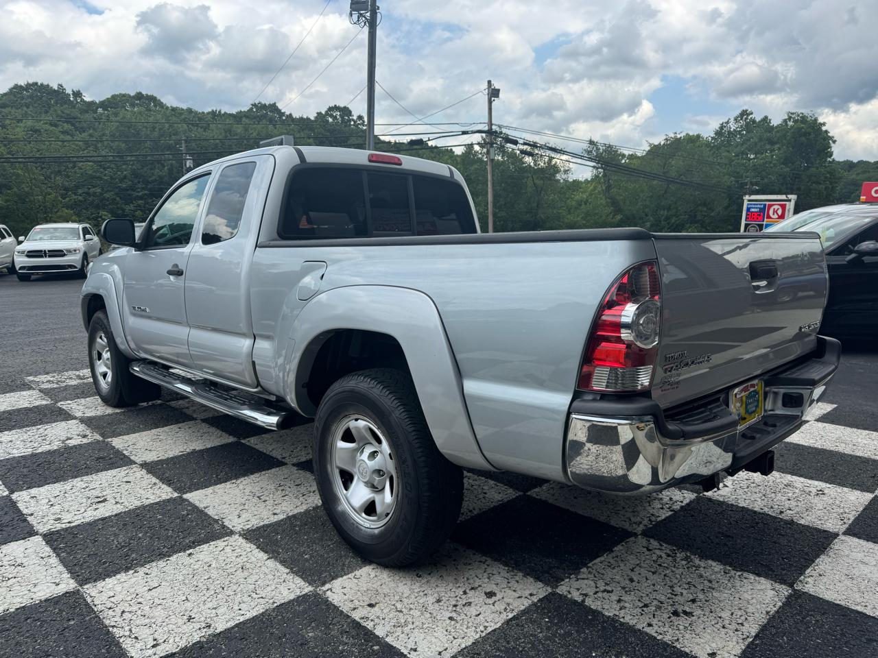 Toyota Tacoma 4WD Access Cab V6 AT SR5 (Natl) 2013