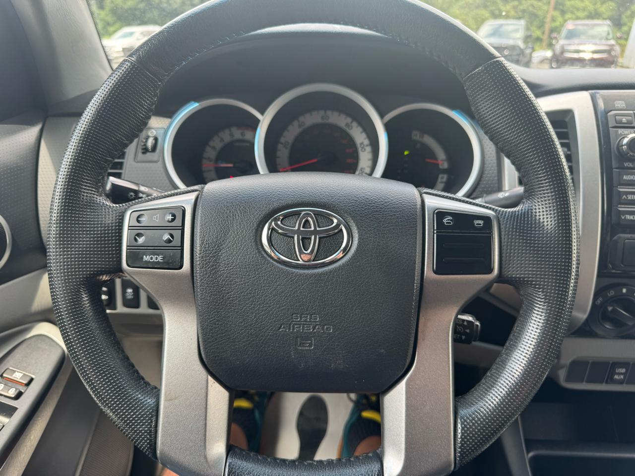Toyota Tacoma 4WD Access Cab V6 AT SR5 (Natl) 2013