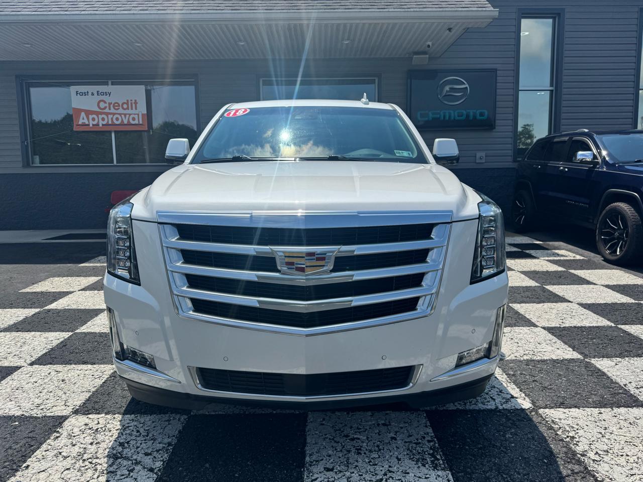 Cadillac Escalade ESV 4WD 4dr Premium Luxury 2018