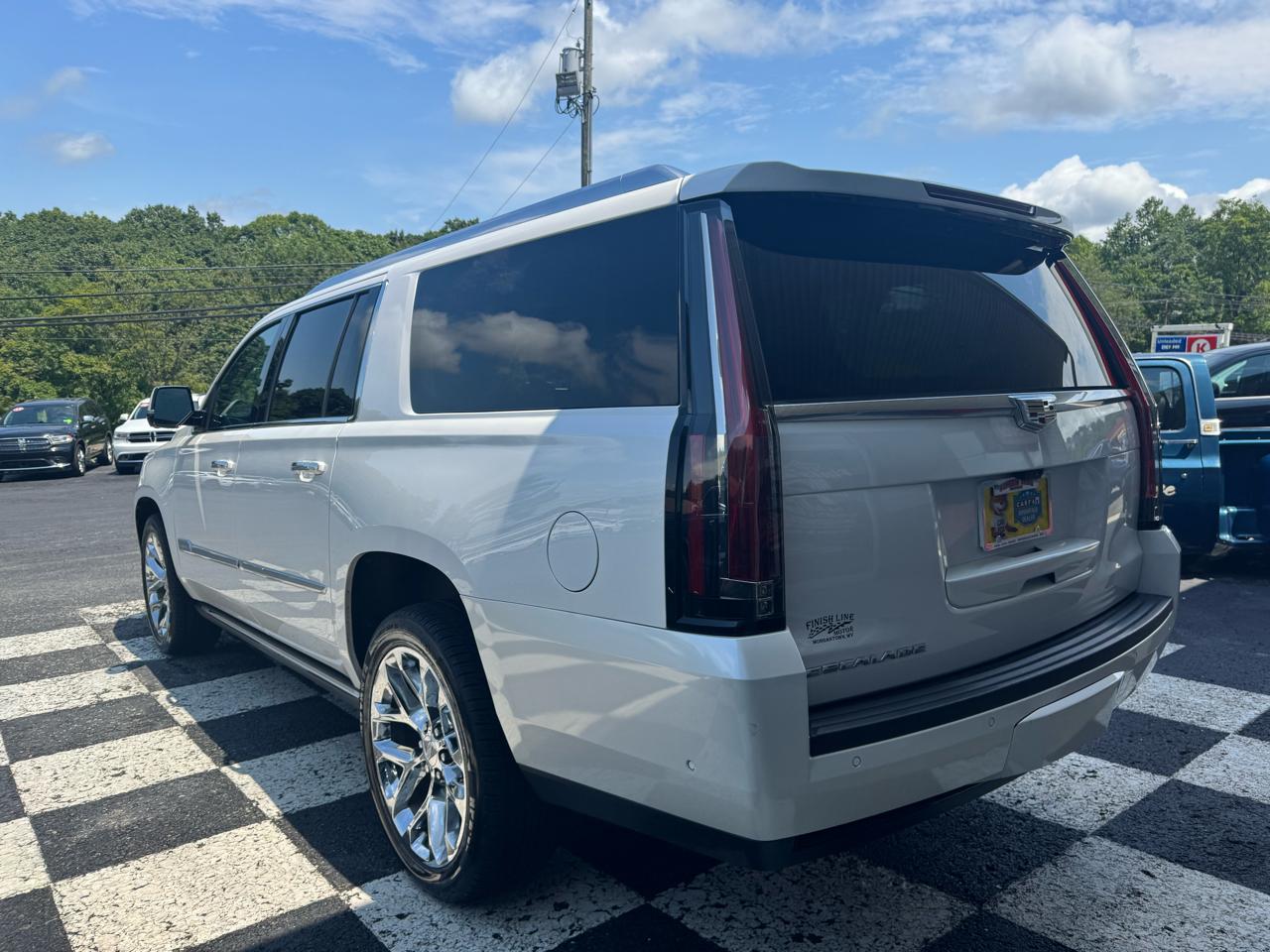 Cadillac Escalade ESV 4WD 4dr Premium Luxury 2018