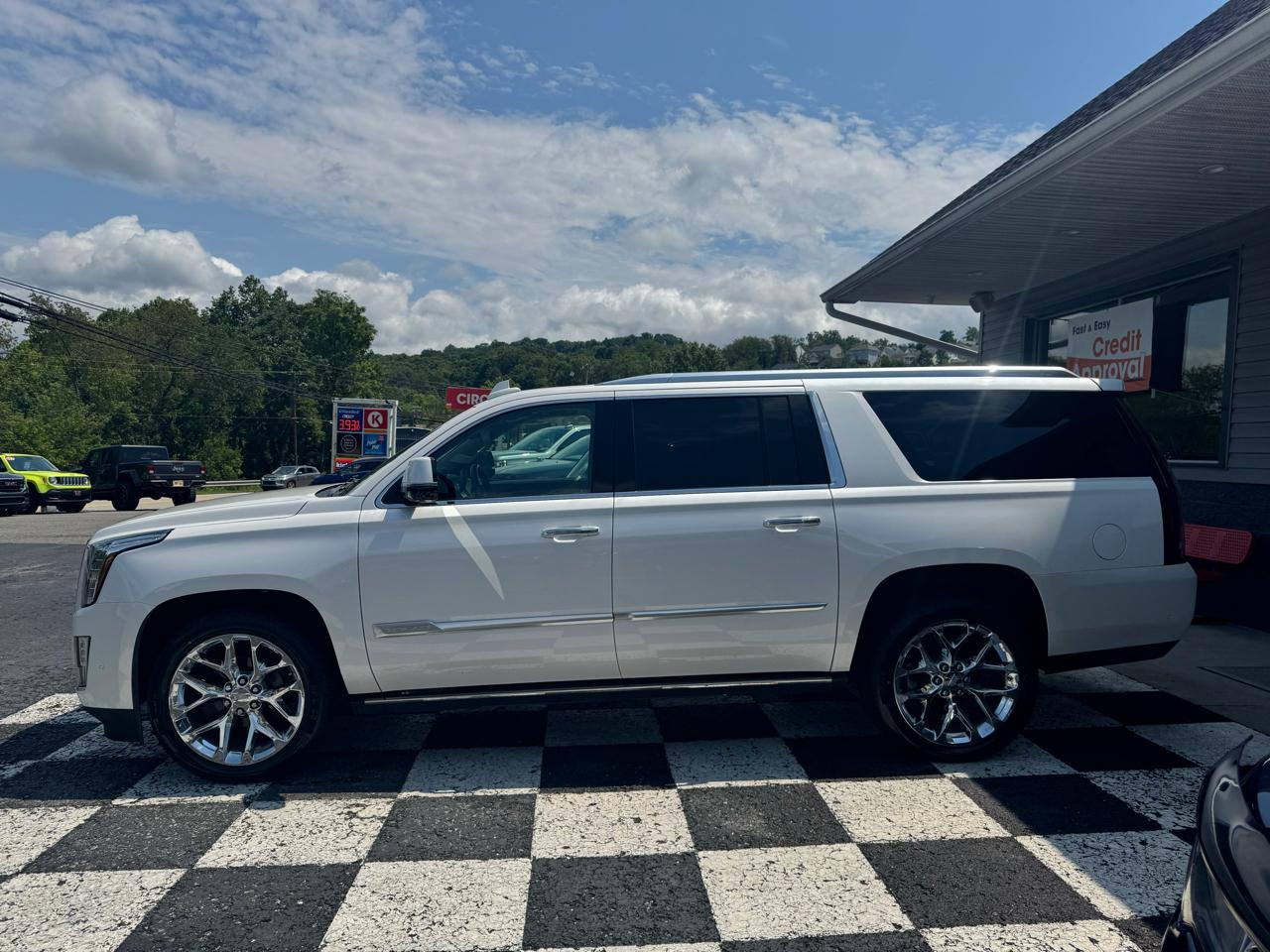 Cadillac Escalade ESV 4WD 4dr Premium Luxury 2018