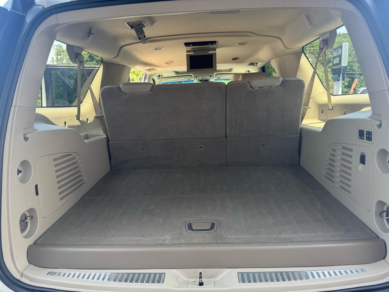 Cadillac Escalade ESV 4WD 4dr Premium Luxury 2018