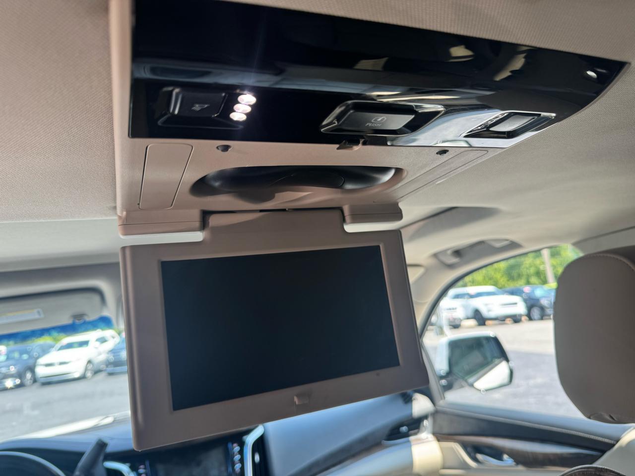 Cadillac Escalade ESV 4WD 4dr Premium Luxury 2018