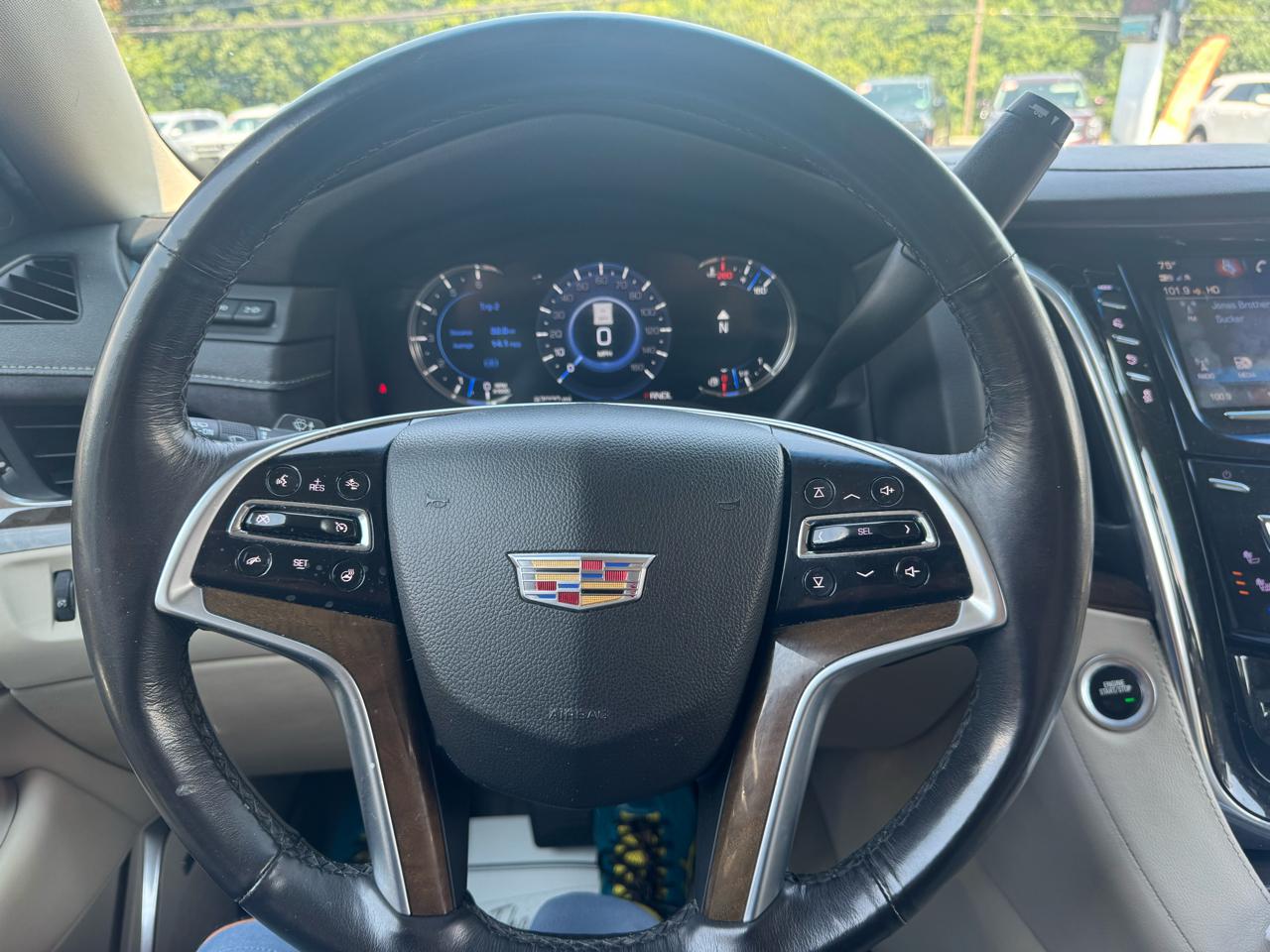 Cadillac Escalade ESV 4WD 4dr Premium Luxury 2018
