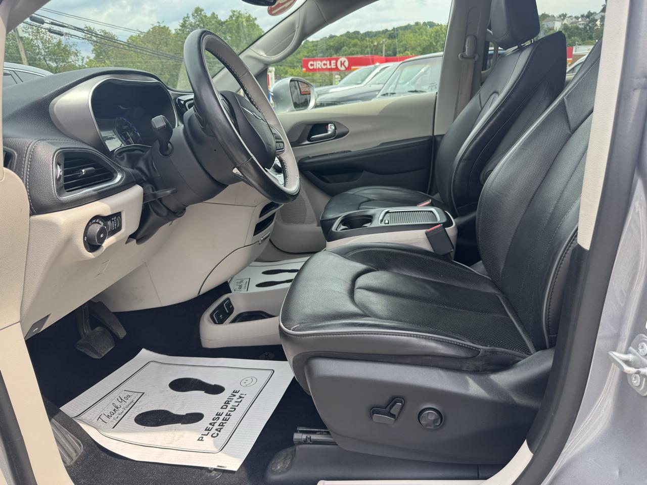Chrysler Pacifica Limited FWD 2019
