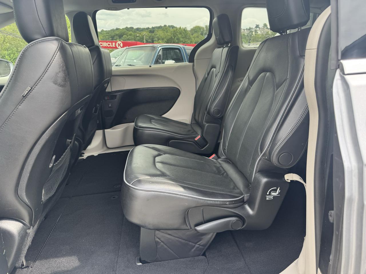 Chrysler Pacifica Limited FWD 2019