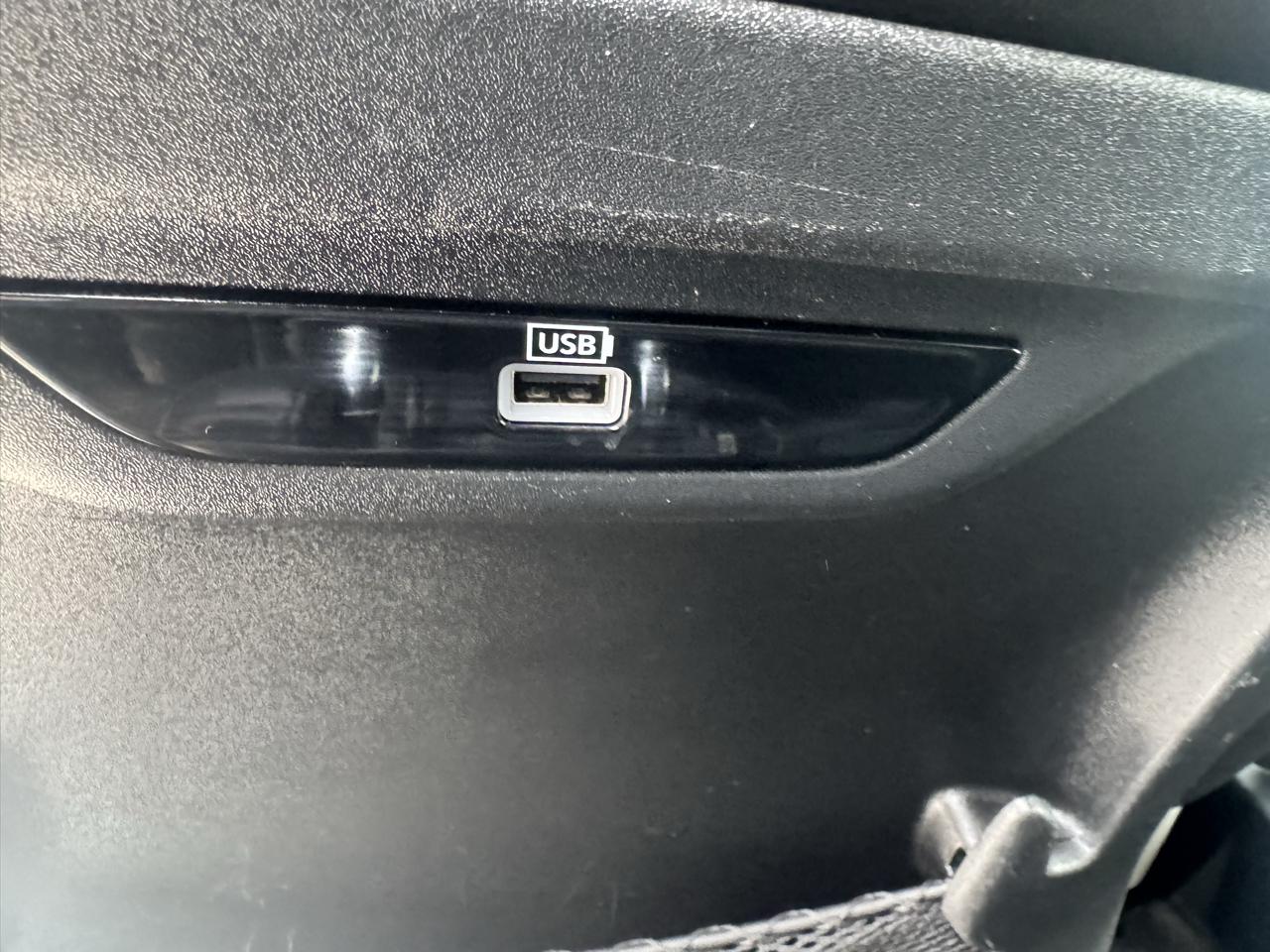 Chrysler Pacifica Limited FWD 2019