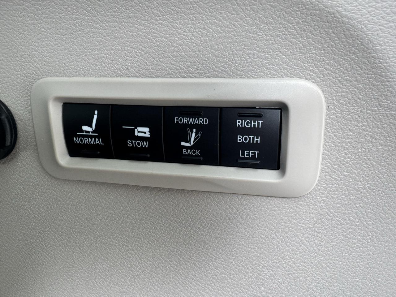 Chrysler Pacifica Limited FWD 2019