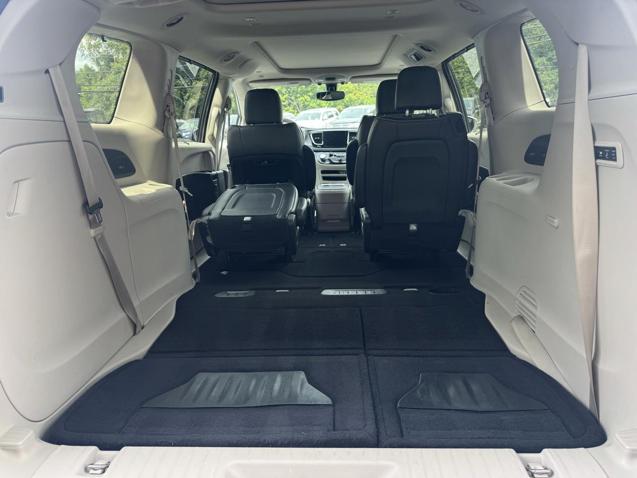 Chrysler Pacifica Limited FWD 2019