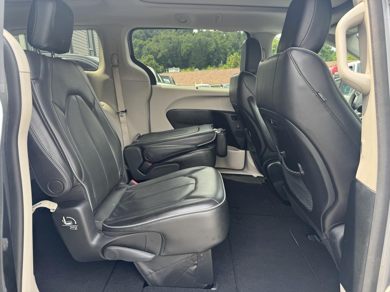 Chrysler Pacifica Limited FWD 2019