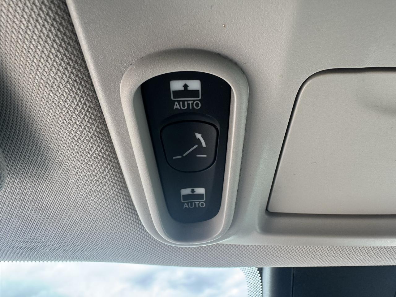 Chrysler Pacifica Limited FWD 2019
