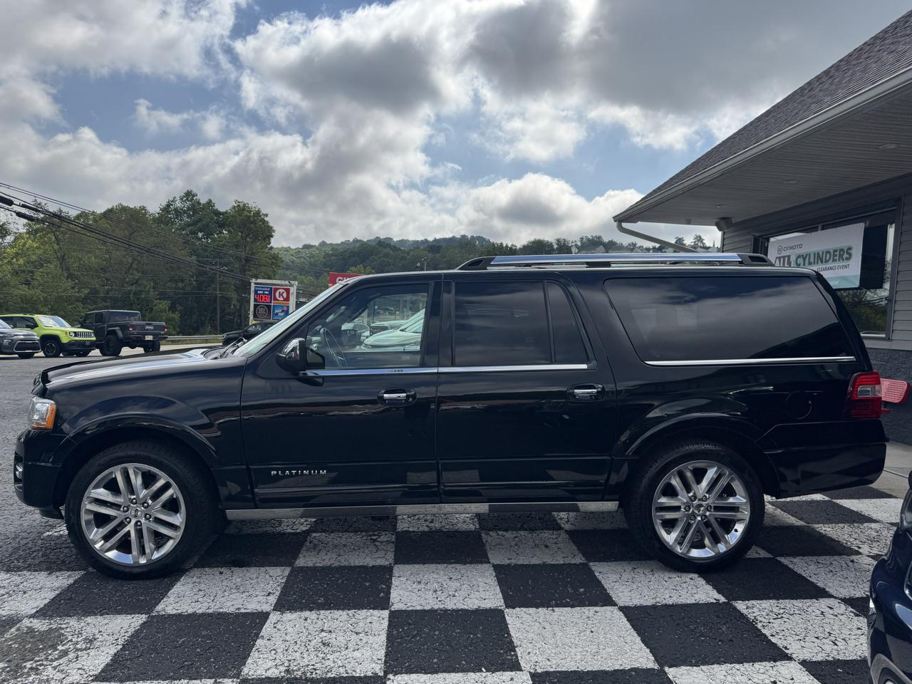 Ford Expedition EL 4WD 4dr Platinum 2016