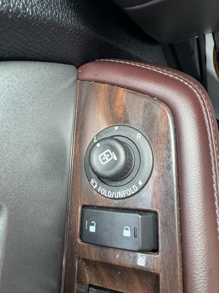 Ford Expedition EL 4WD 4dr Platinum 2016
